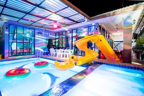 5 Bedrooms Villa | Terraza o patio