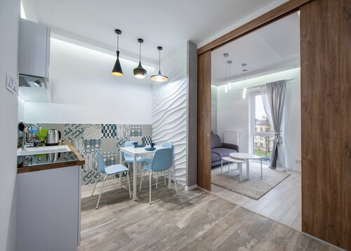 Estate Center Rooms Ilumino