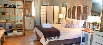 Four Seasons Guesthouses