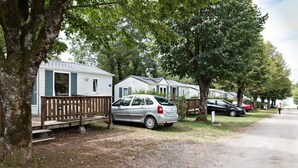 Exterior - Odésia Vacances Camping le Grand Lac (Clairvaux-les-Lacs)