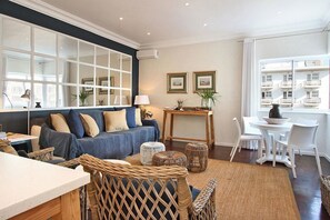 Apartment, 2 Bedrooms | Living area