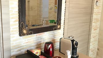 Free daily self-serve breakfast