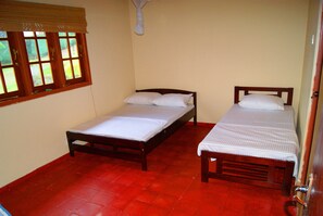 Family Triple Room, 1 Bedroom, Non Smoking, Garden View