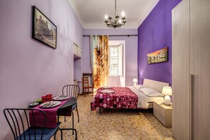 Doppel- oder Zweibettzimmer, Gemeinschaftsbad (Via Principe Amedeo, 62)