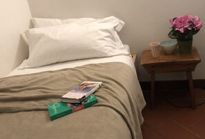 Decoración personalizada, muebles diferentes y escritorio 