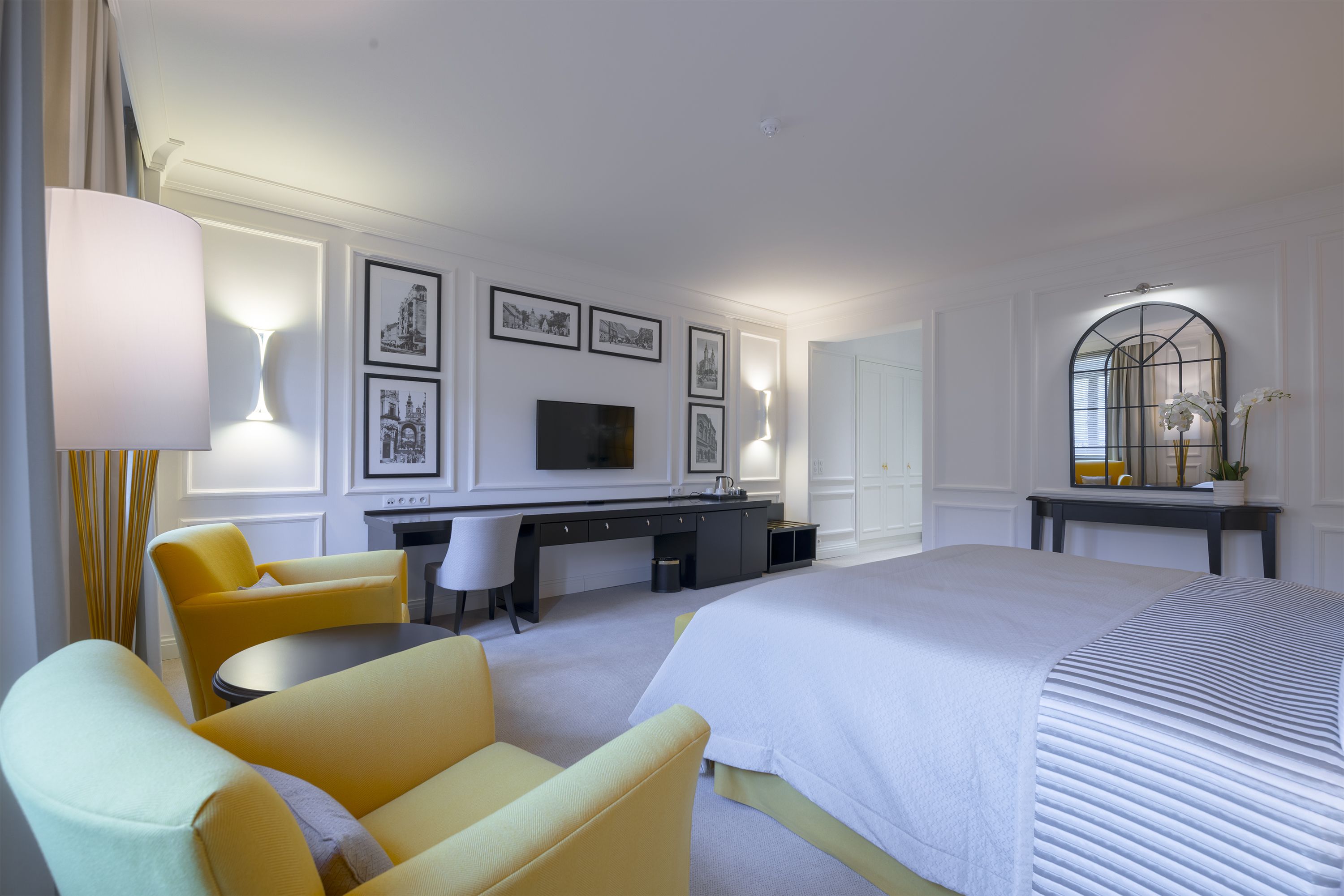 standard room (plus) | 1 bedroom, minibar, in-room safe, desk