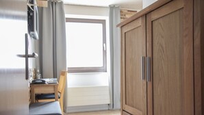 Superior Single Room | Living area - Hotel Weilerhof (Dormagen)