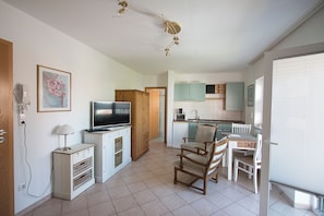Flat-screen TV, pay films - Hotel Weilerhof (Dormagen)