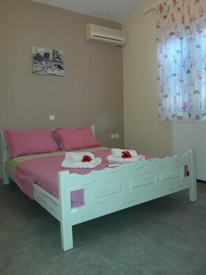 Apartment, 3 Bedrooms | Free cots/infant beds - Joanna (Ermionida)