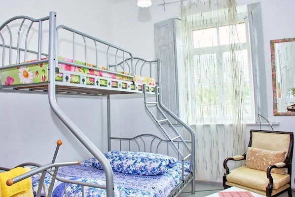 Iron/ironing board