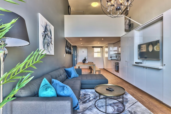 Apartment, 1 Bedroom | Living area
