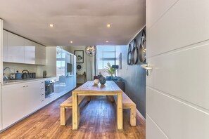 Appartement, 1 chambre | Coin séjour | Télévision