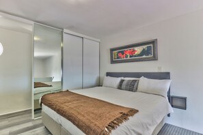 Apartment, 1 Bedroom | Bed sheets - Harbour Terrace Loft II (Cape Town)