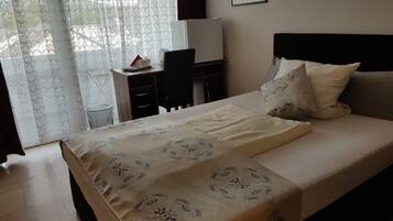 Free WiFi, bed sheets, wheelchair access