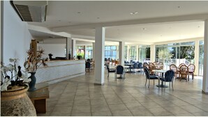 Daily buffet breakfast for a fee - Hotel la Parata (Ajaccio)
