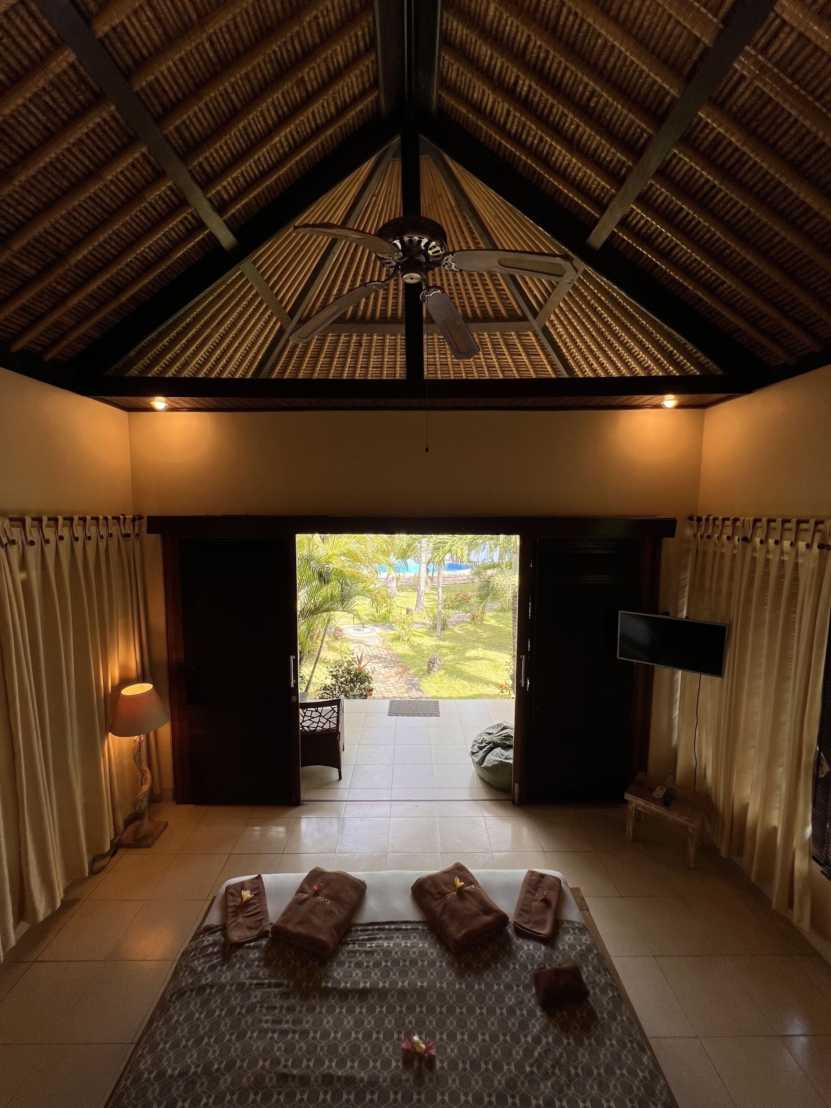 Deluxe Double or Twin Room | Select Comfort beds, minibar, in-room safe, desk