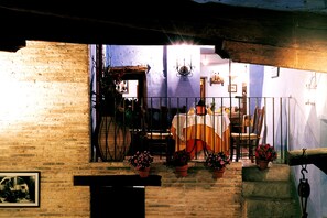 Spécialités Cuisine locale et internationale