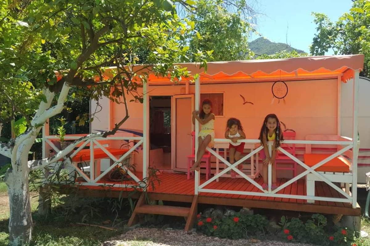 Mobile Home | Free WiFi