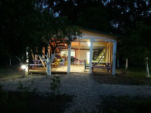 Tägliches inbegriffenes kontinentales Frühstück