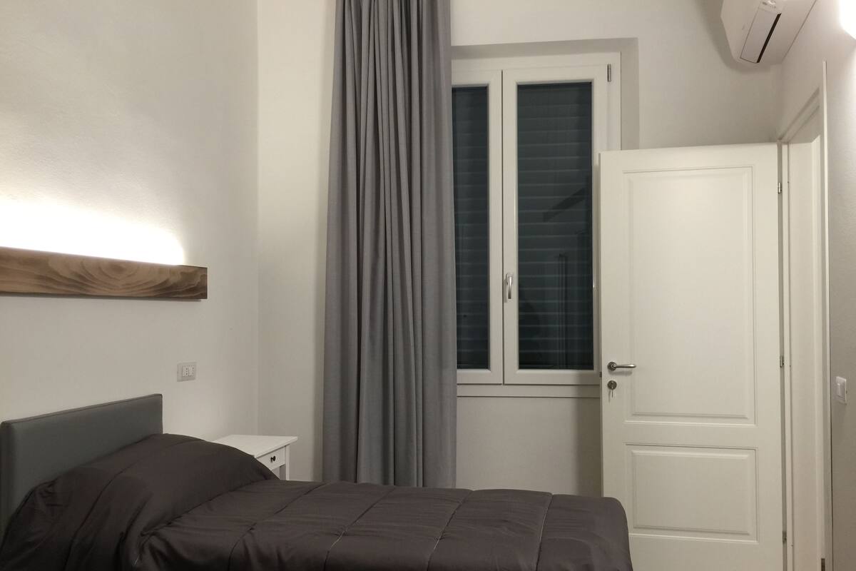 Basic-Apartment, 2 Schlafzimmer (301) | Schreibtisch, Bügeleisen/Bügelbrett, Babybetten, kostenloses WLAN