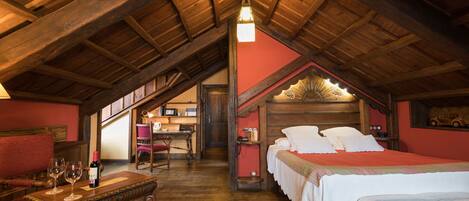 Superior Double Room | Minibar, in-room safe, WiFi (free), bed sheets