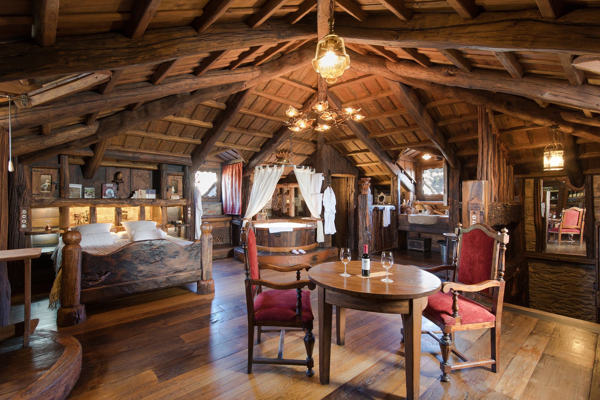 Suite | Minibar, in-room safe, free WiFi, bed sheets