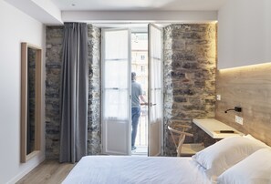 In-room safe, desk, blackout curtains, soundproofing