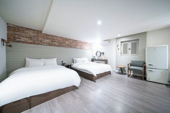 Family Quadruple Room, 2 Queen Beds | Premium bedding, down comforters, desk, laptop workspace