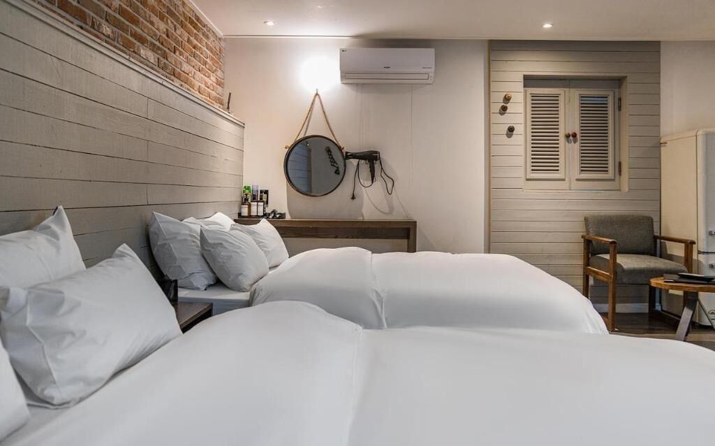 Peralatan tempat tidur premium, gebar bulu kapas, meja 