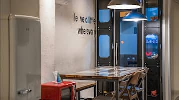 Family Quadruple Room, 2 Queen Beds