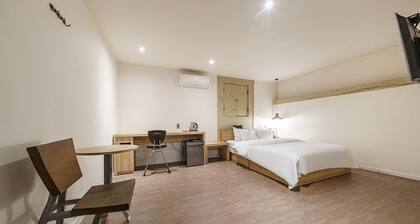 HOTEL YaJa West Gate