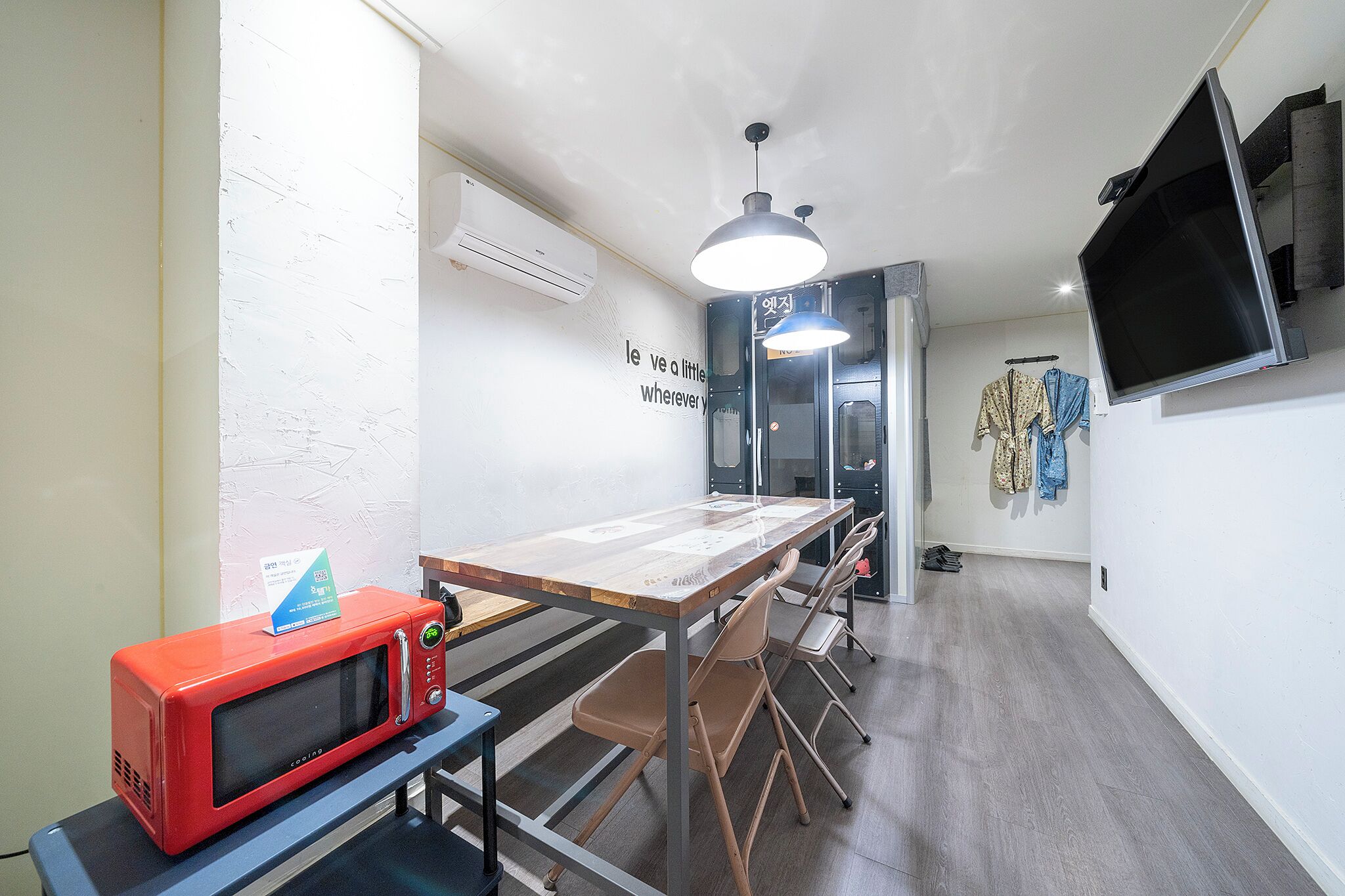 家庭四人房, 2 張加大雙人床 | 高級寢具、羽絨被、書桌、筆電工作空間