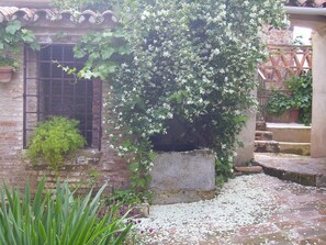 Front of property - Hotel Boutique Condes Fúcares (Almaden)