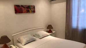 Ảnh chưa phân loại, 2 trong số 10 ảnh, nút