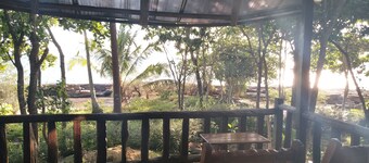 Aow Noi Resort