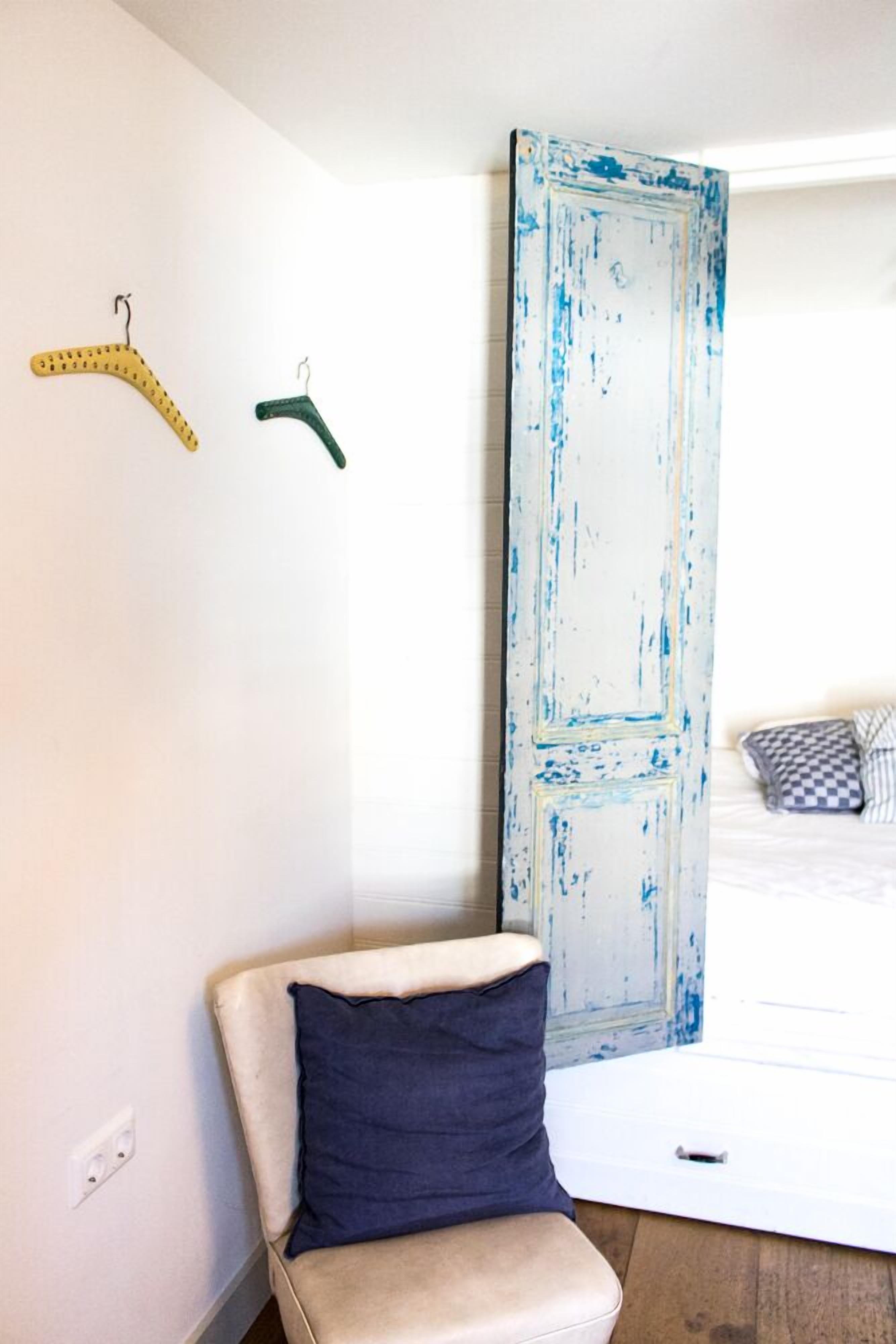 Design Double Room, 1 Queen Bed, Non Smoking | Blackout curtains, iron/ironing board, bed sheets