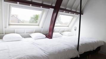 Quadruple Room | 1 bedroom, blackout curtains, iron/ironing board, bed sheets