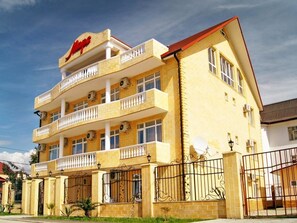 Facciata della struttura