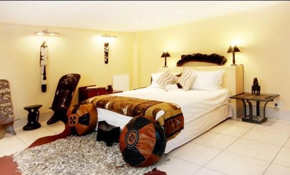 Business Suite (6) | Free WiFi, bed sheets