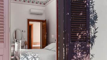 Classic Double or Twin Room | Iron/ironing board, free cots/infant beds, rollaway beds, free WiFi
