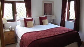Premium bedding, individually decorated, individually furnished, desk - Dale Farm House (Southampton)