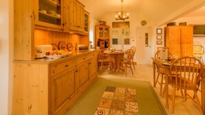 Unclassified image, 2 of 24, button - Dale Farm House (Southampton)