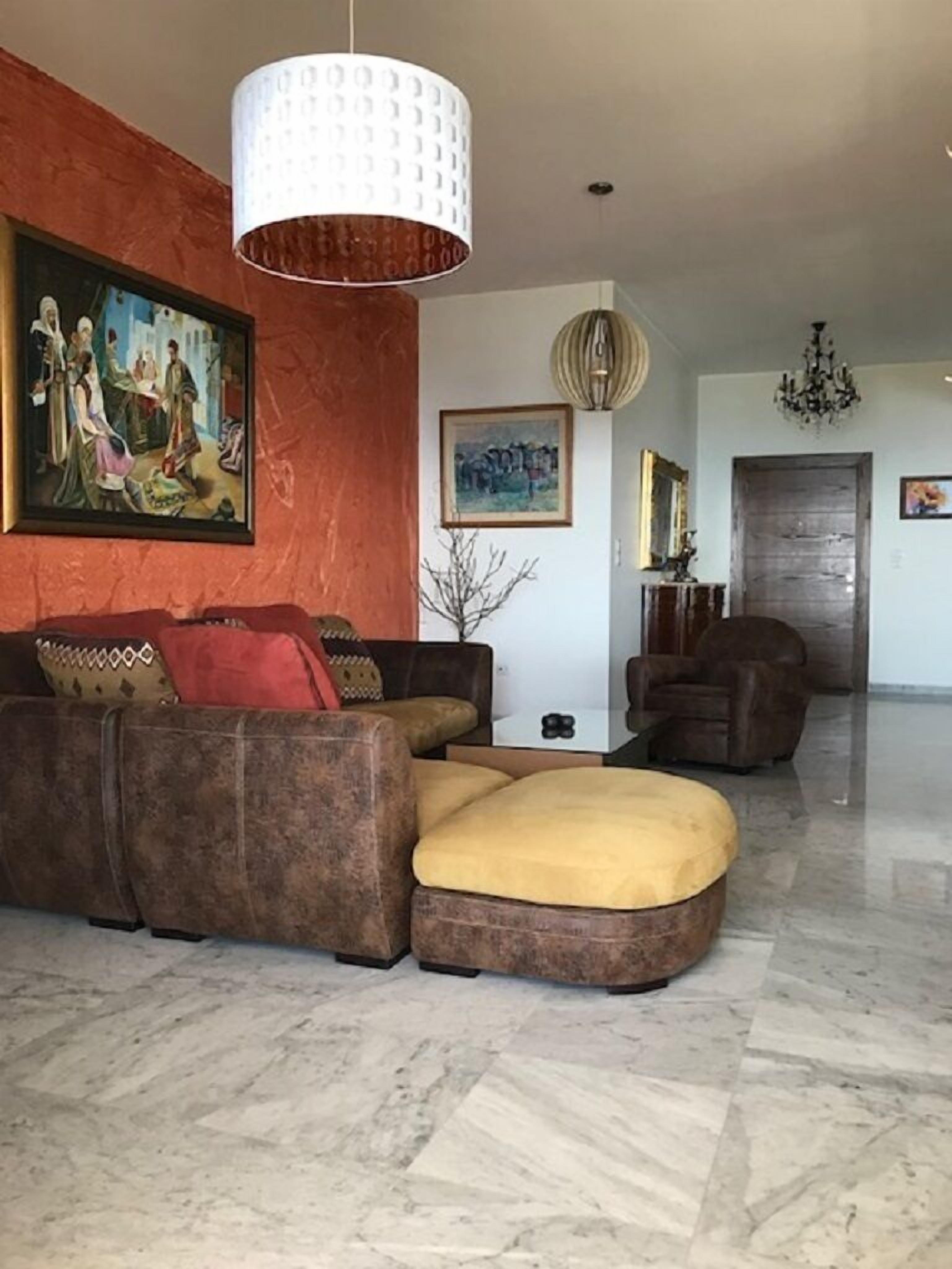 Télévision à écran plat