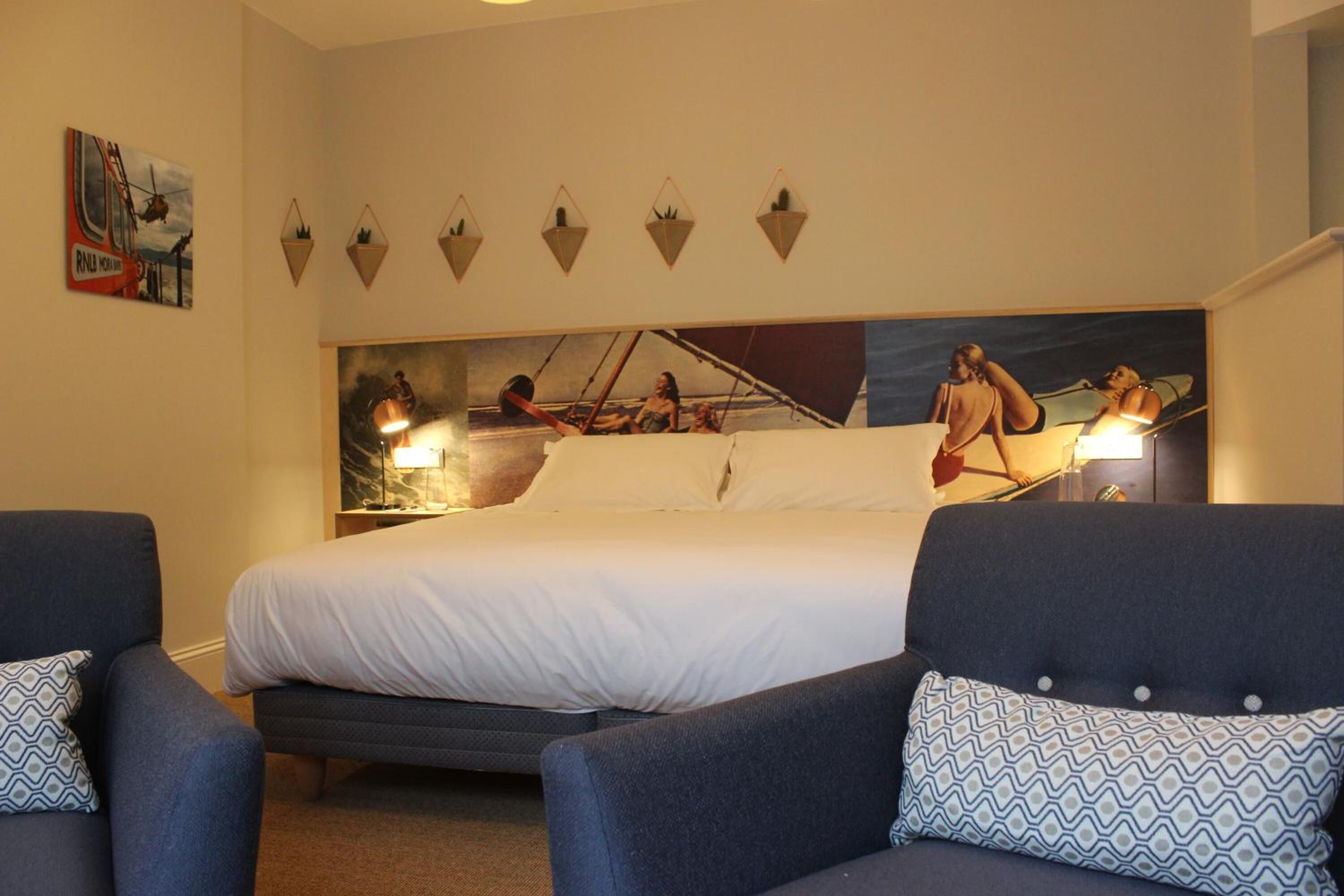 In-room safe, desk, free WiFi, bed sheets