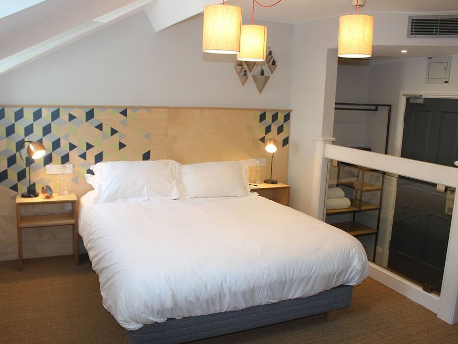 In-room safe, desk, free WiFi, bed sheets