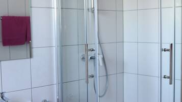 Shower, free toiletries, hair dryer, towels