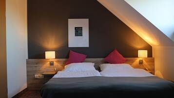 Chambre Double | Literie hypoallergénique, bureau, Wi-Fi gratuit, draps fournis