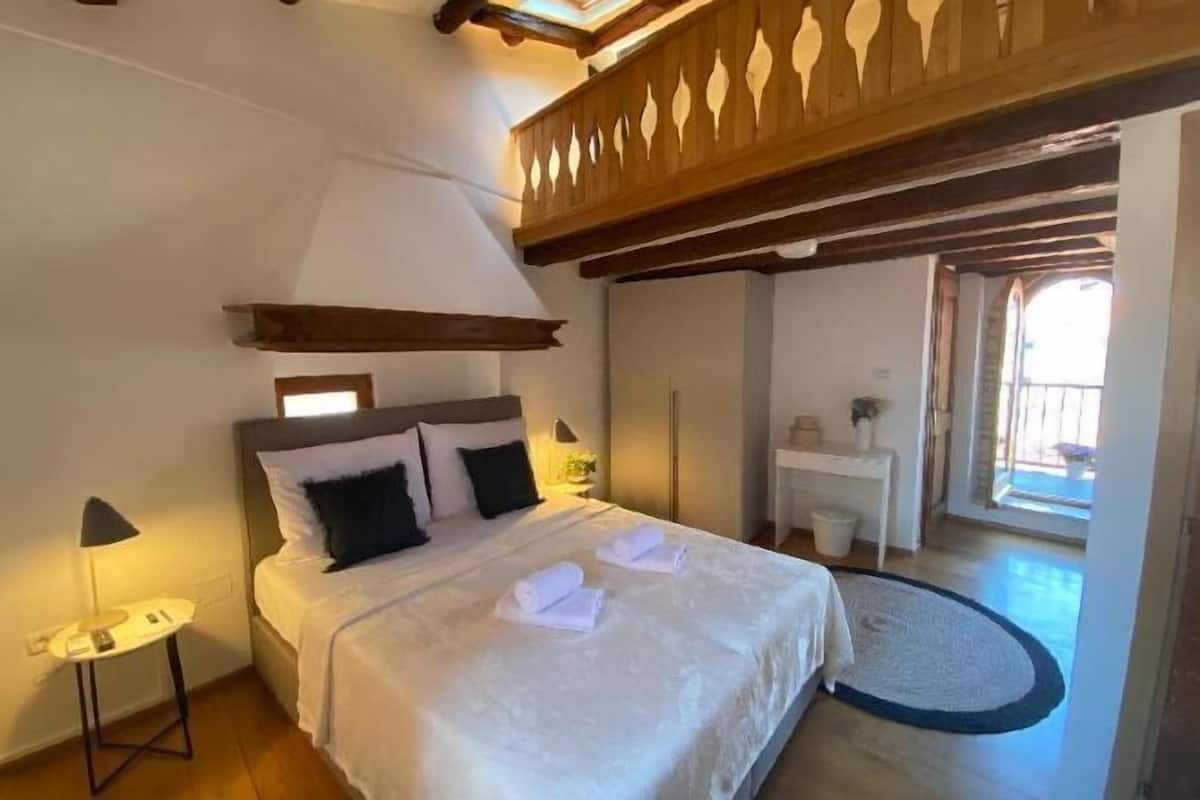 Hochwertige Bettwaren, Minibar, Zimmersafe, Schreibtisch