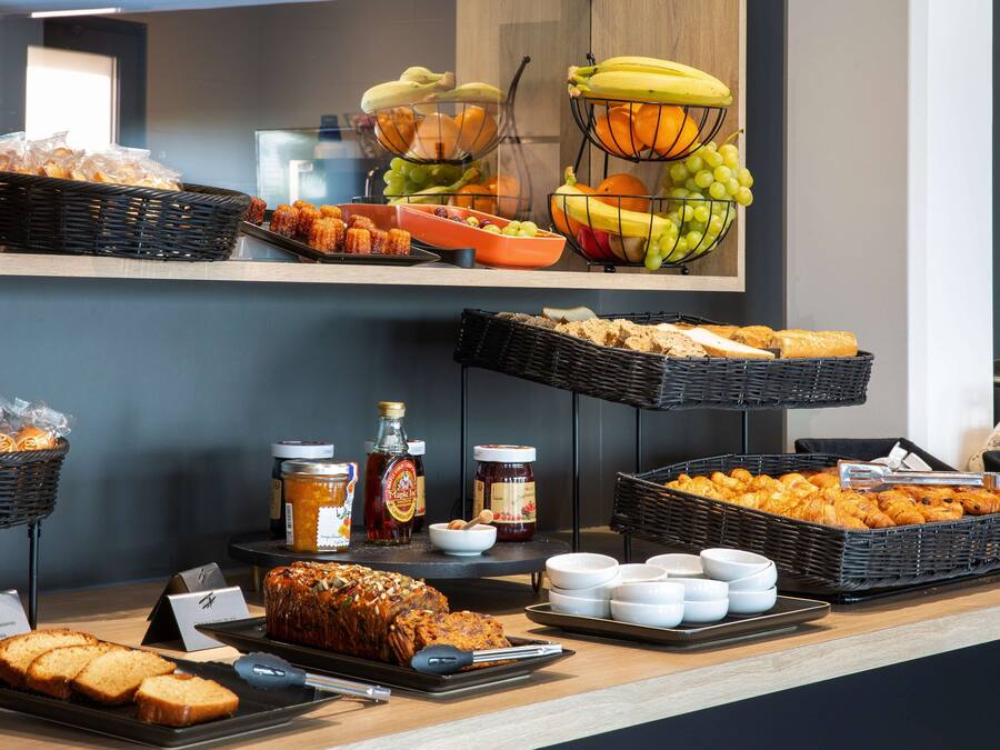 Daily buffet breakfast (EUR 14 per person)