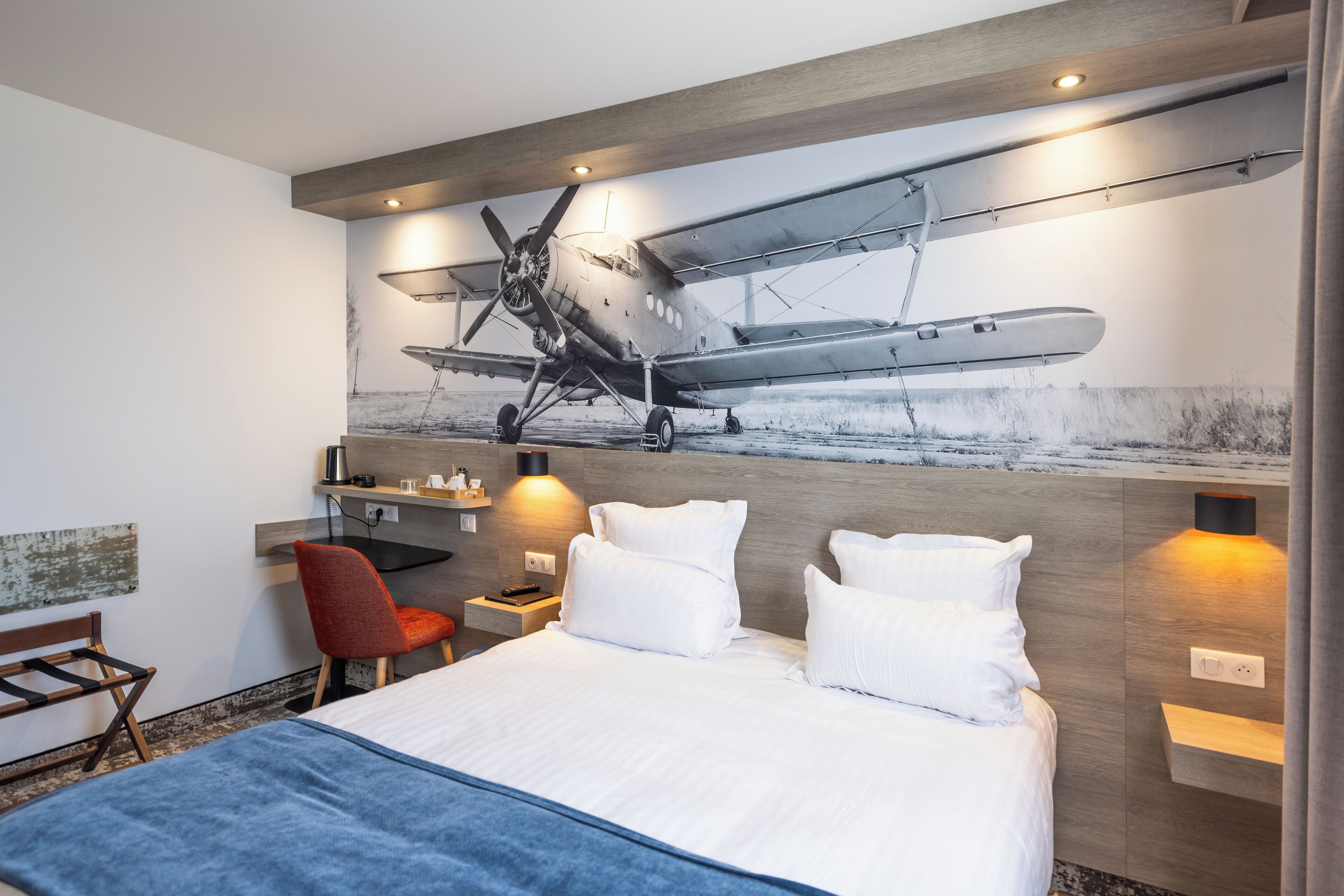 premium bedding, select comfort beds, in-room safe, desk